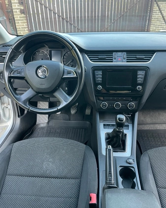 Skoda Octavia cena 35100 przebieg: 173800, rok produkcji 2013 z Milanówek małe 121